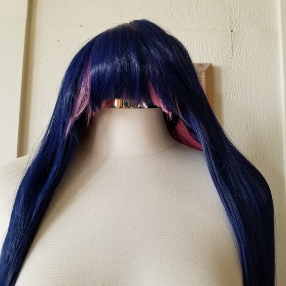 Pantyhose and Stocking Nicki Minaj Cosplay Wig - Picture 7 of 8